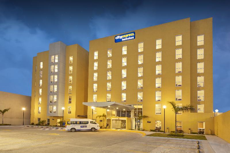 City Express Plus By Marriott Tampico Hotel Exterior photo